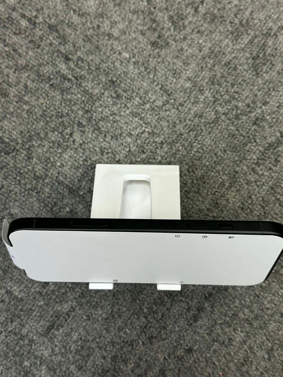 ���� Ʊ�͡�iPhone 16 Black 256GB�����̥����롦03/03��03/15