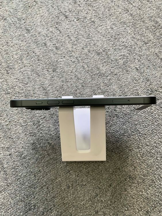 ���� ���� iPhone 15 �֥�å� 128GB�����̥����롦12/25��12/31