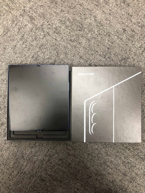 ̤ Galaxy Z Fold7 256GB ֥롼 ɥ