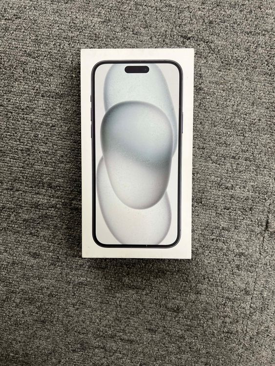 ���ʡ�̤���� iPhone 15 Plus �֥�å� 128GB