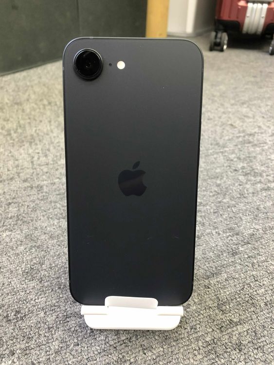   iPhone 16e ֥å 128GB