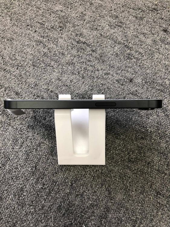   iPhone 16e ֥å 128GB