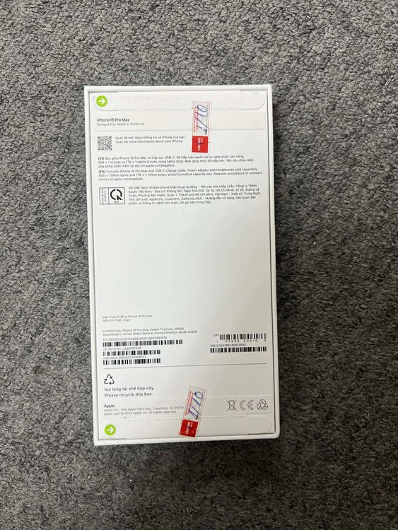 ���ʡ�̤���� iPhone16ProMax256GB�����ǡ� ���̥����롦12/25��12/31