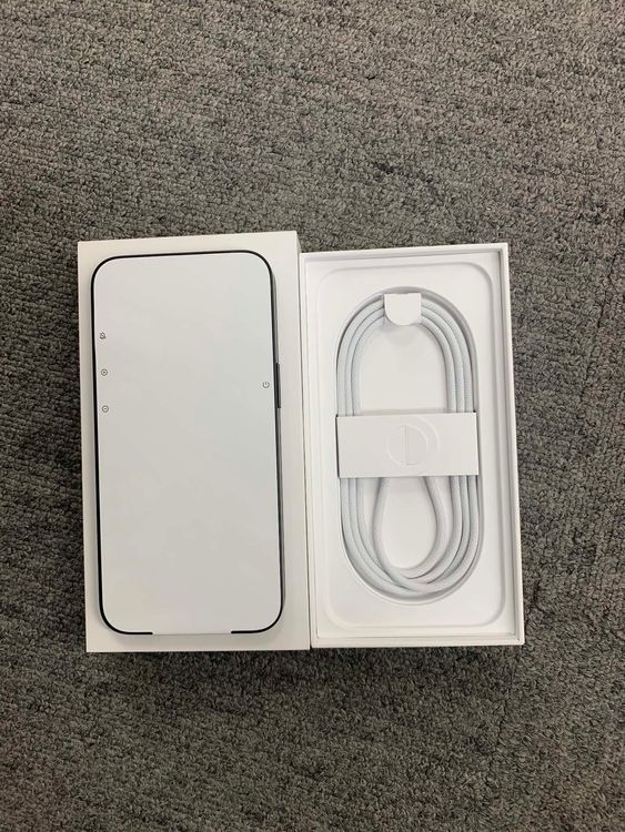 ����̤���� iPhone 17e 256GB Black
