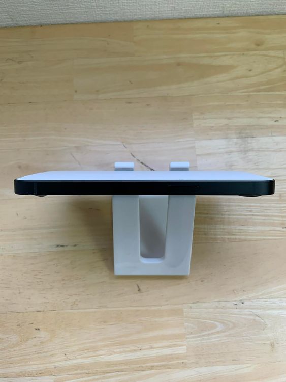   iPhone 16e ֥å 128GB