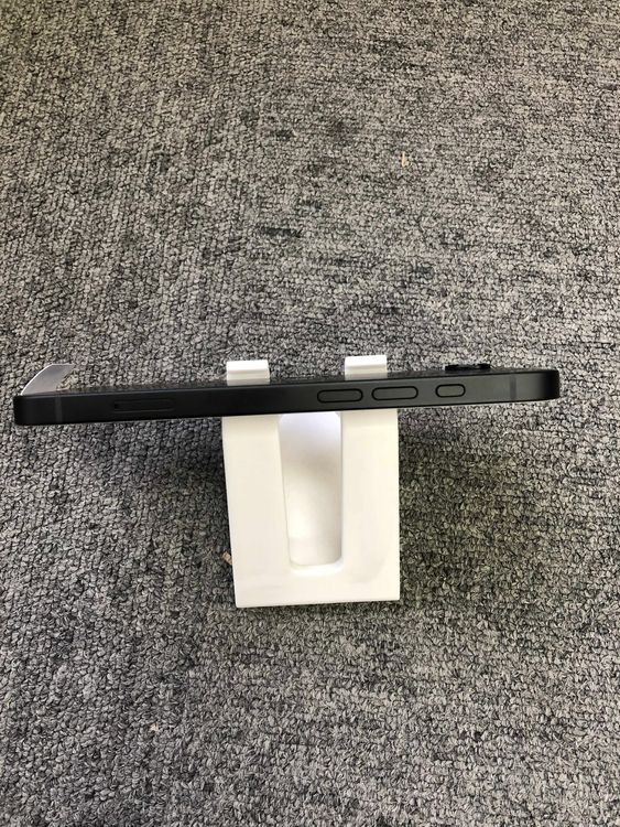   iPhone 16e ֥å 128GB