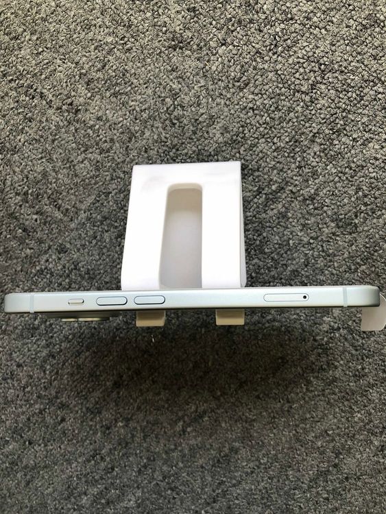   iPhone 15 ֥롼 128GB
