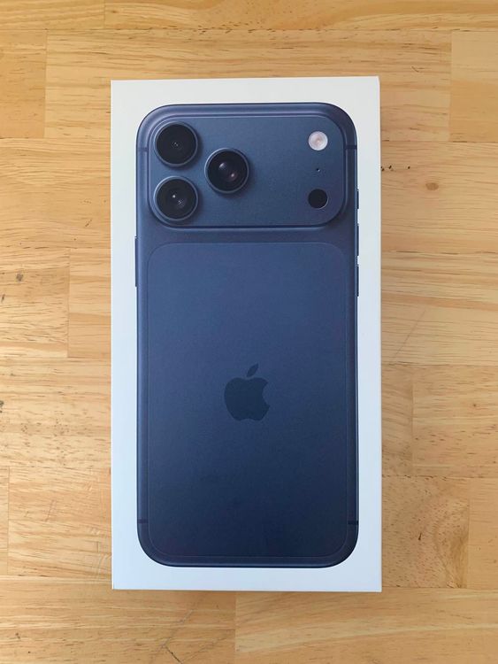 ����̤���� iPhone 17 PRO MAX 256GB �ǥ����ץ֥롼
