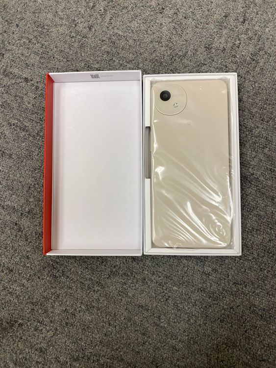 ʡ̤ AQUOS wish4ۥ磻ȡ64GB