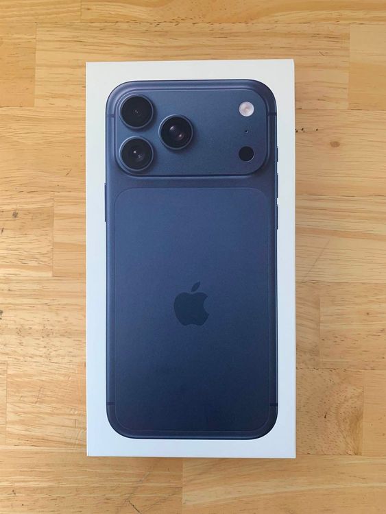 ����̤���� iPhone 17 PRO MAX 256GB �ǥ����ץ֥롼