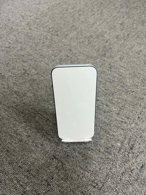   iPhone 15 ֥롼 128GB