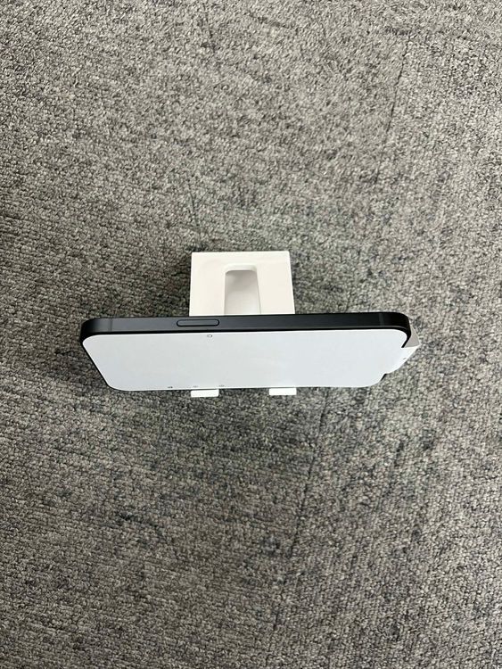 ����Ʊ�� iPhone 16e �֥�å� 128GB�����̥����롦01/22��01/31