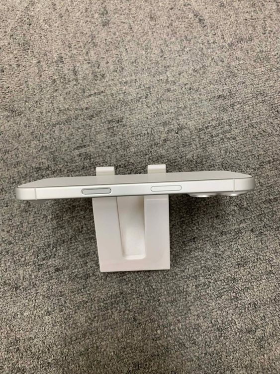 ���� Ʊ�͡�iPhone 16 �ۥ磻�� 128GB