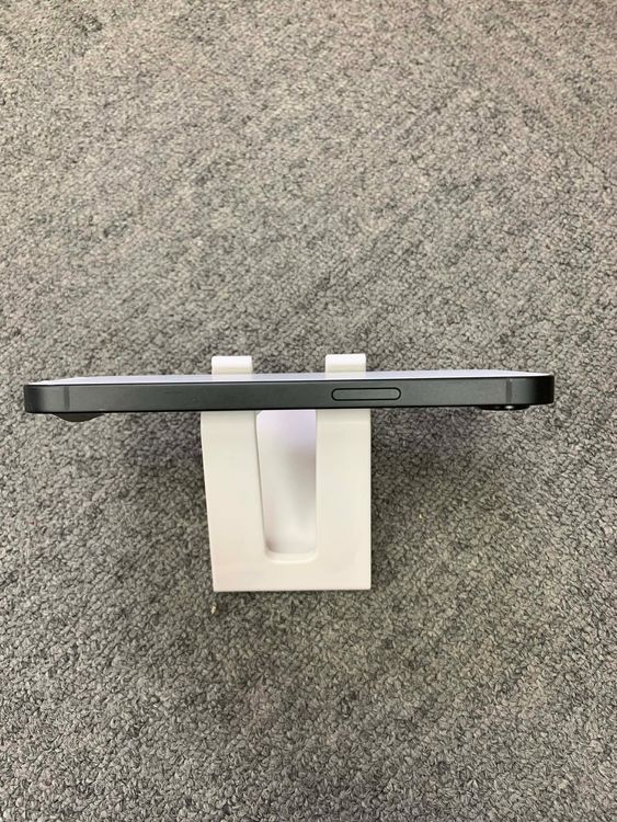   iPhone 16e ֥å 128GB