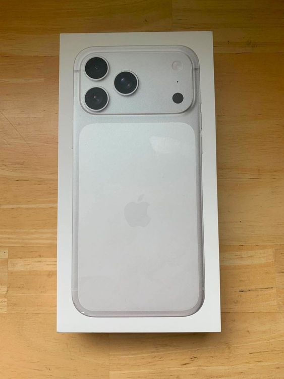 ����̤���� iPhone 17 PROMAX 256GB ����С�