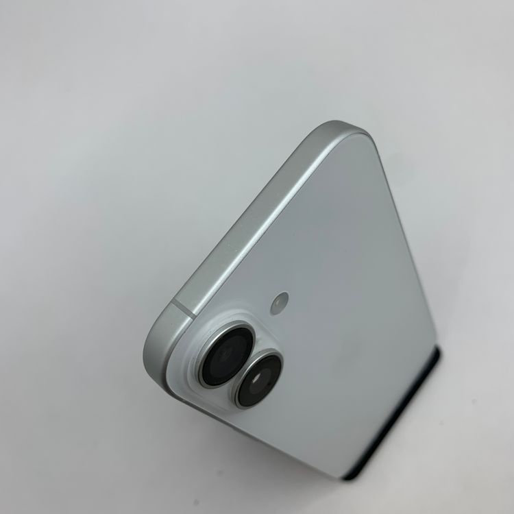 �Хåƥ꡼:92% iPhone 16 128GB �ۥ磻�� ������ SIM�ե꡼