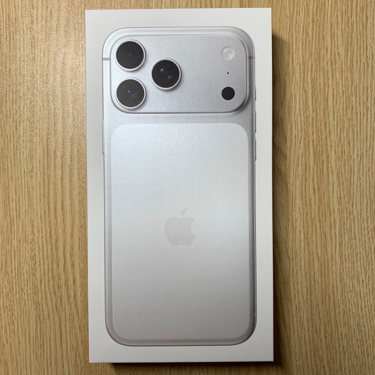 新品、未開封 iPhone 17ProMax 256GB SIMフリー シルバー 土日祝発送