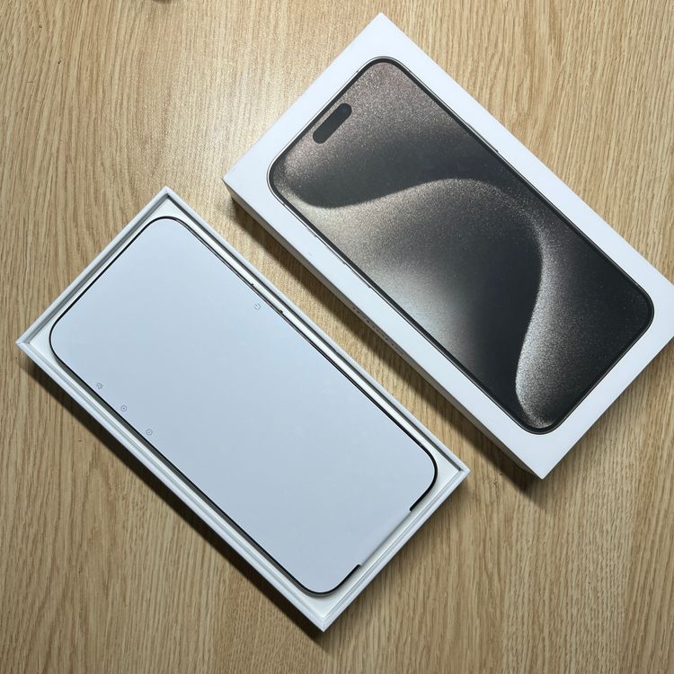 ���ʡ�̤���� iPhone 15ProMax 256GB �ʥ����� SIM�ե꡼¨��ȯ��