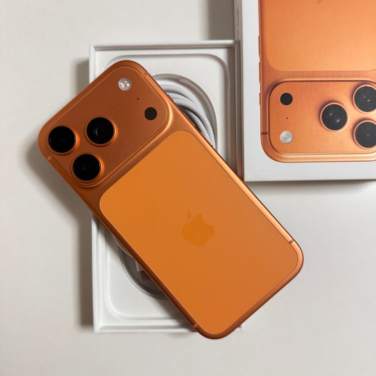 �ڥХåƥ꡼:100%�� ���� iPhone 17Pro 256GB ����� ¨��ȯ��