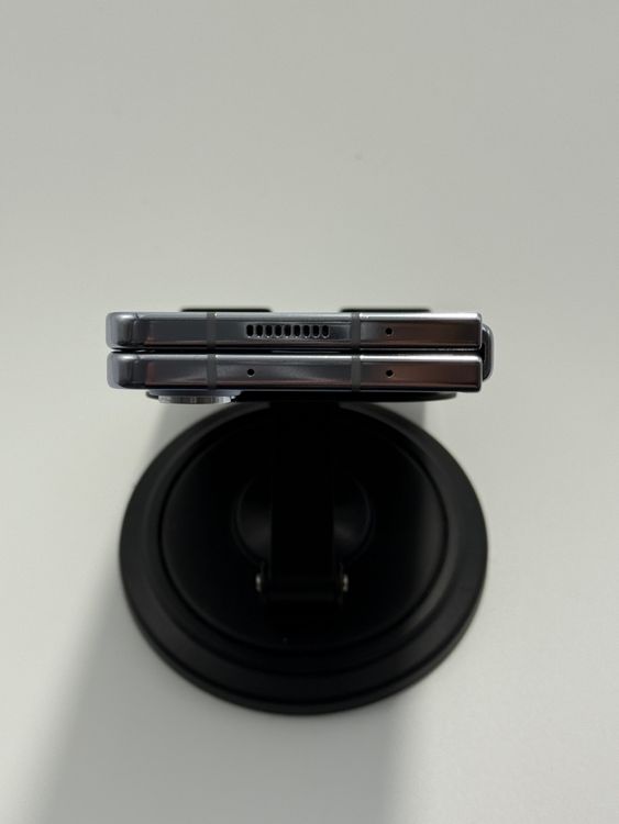 ����Ʊ�� Galaxy Z Fold5 sc-55d 256GB ���������֥롼 docomo