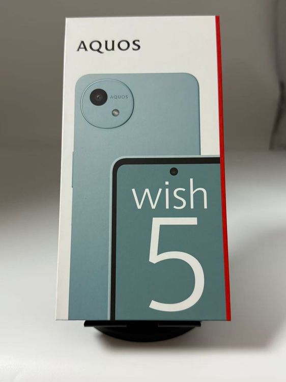 新品未使用SIMフリー docomo AQUOS wish5
