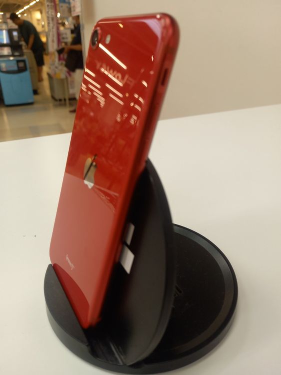 �ڽ���Ź���ݺѤߡ�iPhoneSE�������� 64GB ��åɡ�SIM���å�����Ѥ�