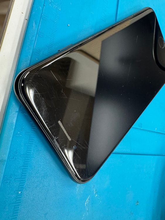 �ڽ���Ź�����ѡ�iPhoneSE2 128GB �֥�å� SIM�ե꡼