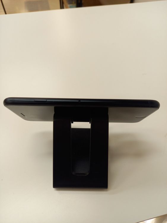�ڽ���Ź�����ѡ�iPhoneSE3 64GB �ߥåɥʥ��� SIM���å�����Ѥ�