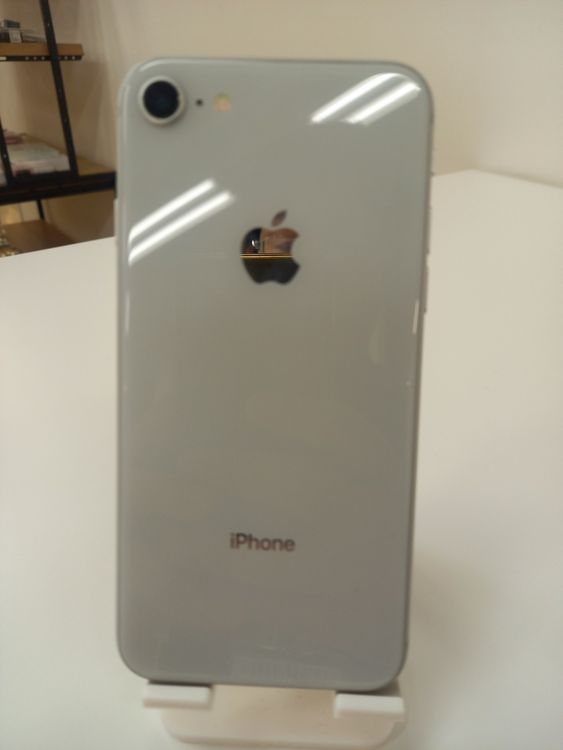 �ڽ���Ź�����ѡ�iPhone8 64GB ����С� SIM���å�����Ѥ�