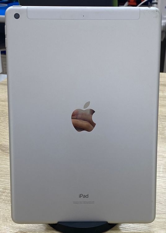 �ڽ���Ź�����ѡ�iPad ��8���� 32GB ����С� Cellular��ǥ롡SIM���å�����Ѥ�