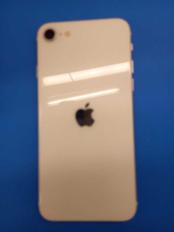 �ڽ���Ź�����ѡ�iPhoneSE2 64GB �ۥ磻�� SIM���å�����Ѥ�