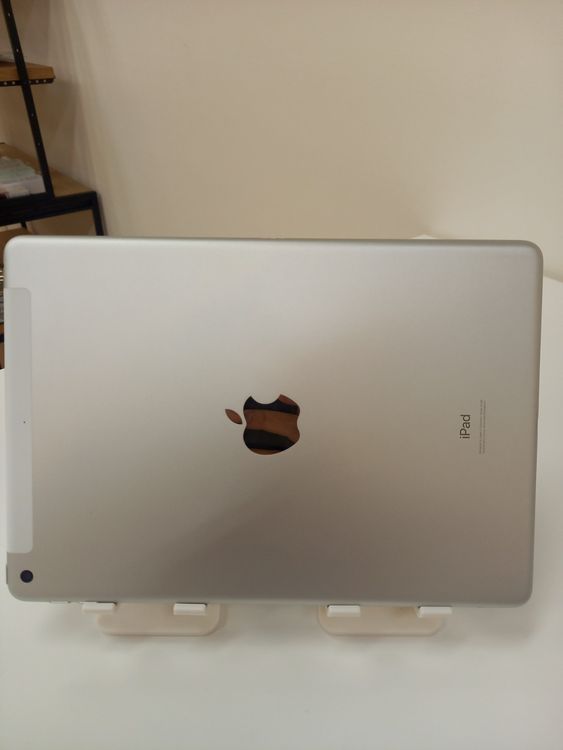 iPad�裷���� 32GB ����С�SIM���å�����Ѥ�