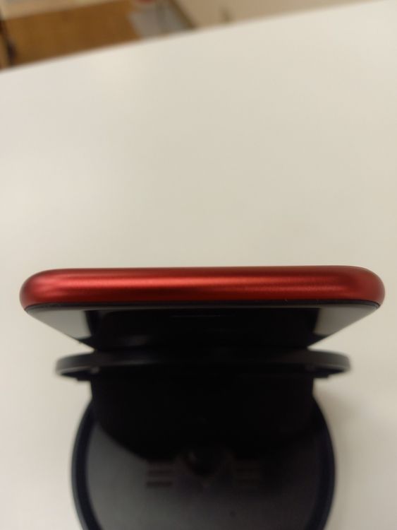�ڽ���Ź���ݺѤߡ�iPhoneSE�������� 64GB ��åɡ�SIM���å�����Ѥ�