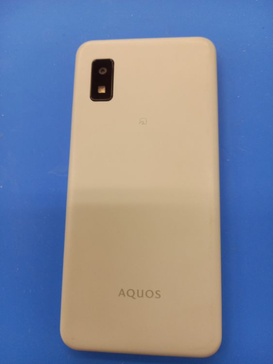AQUOSwish3 64GB ���꡼��Softbank SIM���å�����Ѥ�