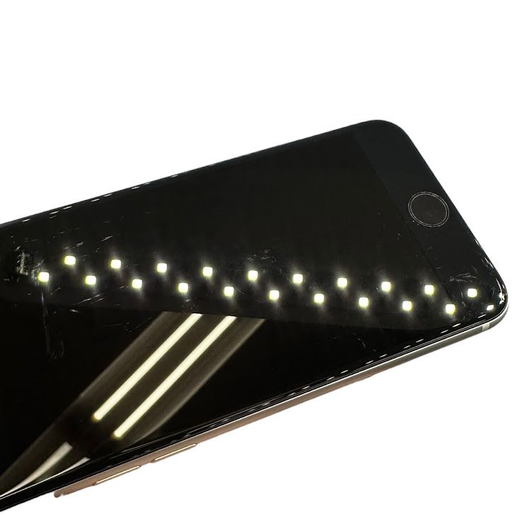 �ڥХåƥ꡼94%��iPhone��SE����2�����64GB���ۥ磻�ȡ�SIM�ե꡼��au��