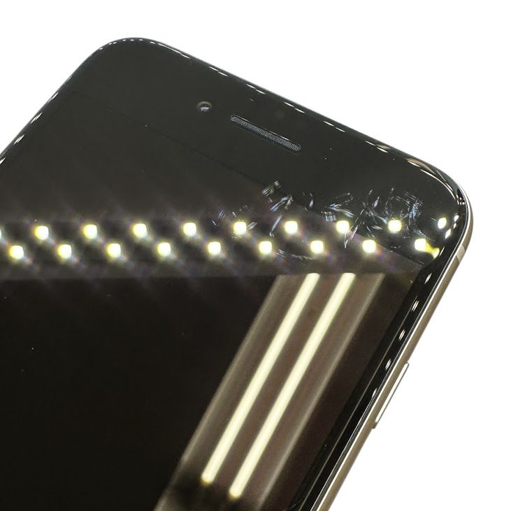 �ڥХåƥ꡼97%��iPhone��SE����3�����64GB���������饤�ȡ�SIM�ե꡼��au��