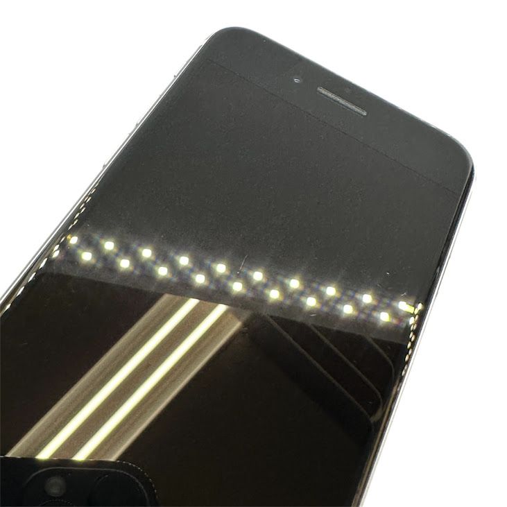 �ڥХåƥ꡼95%��iPhone��SE����2�����64GB���ۥ磻�ȡ�SIM�ե꡼��au��