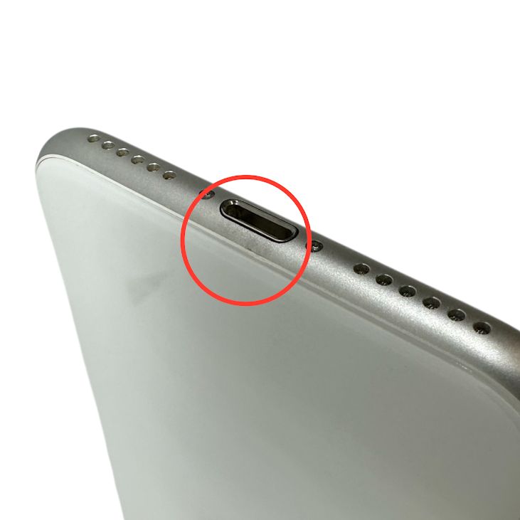 �ڥХåƥ꡼82%��iPhone��SE����2�����64GB���ۥ磻�ȡ�SIM�ե꡼��au��