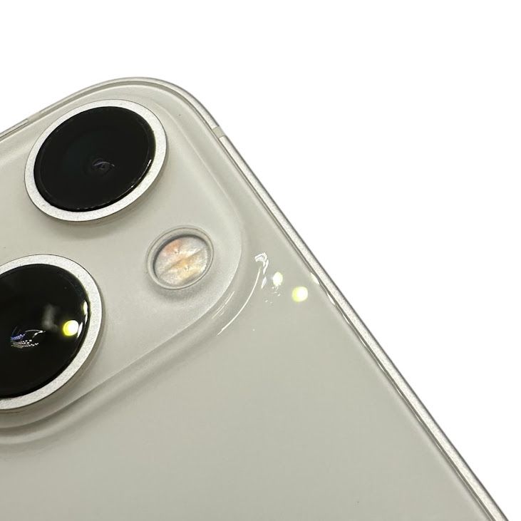 �ڥХåƥ꡼82%��iPhone��13��256GB���������饤�ȡ�SIM�ե꡼��au��