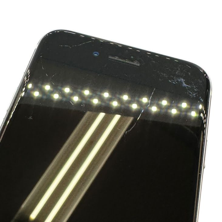 �ڥХåƥ꡼99%��iPhone��SE����2�����64GB���ۥ磻�ȡ�SIM�ե꡼���ɥ�����