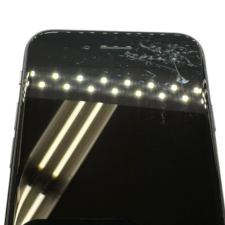 �ڥХåƥ꡼100%��iPhone��SE����2�����64GB���֥�å���SIM�ե꡼��au��