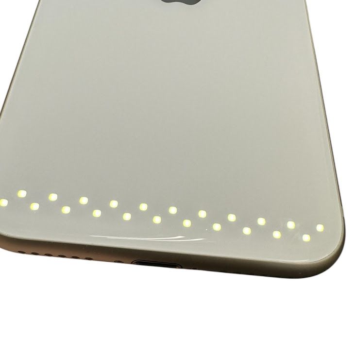 �ڥХåƥ꡼97%��iPhone��SE����3�����64GB���������饤�ȡ�SIM�ե꡼��au��