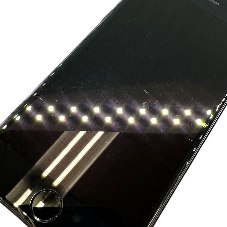 �ڥХåƥ꡼99%��iPhone��SE����2�����64GB���֥�å���SIM�ե꡼���ɥ�����