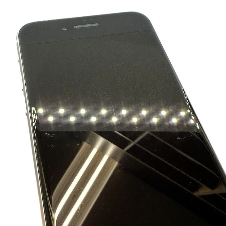 iPhone��SE����2�����64GB���ۥ磻�ȡ�SIM�ե꡼�����եȥХ���