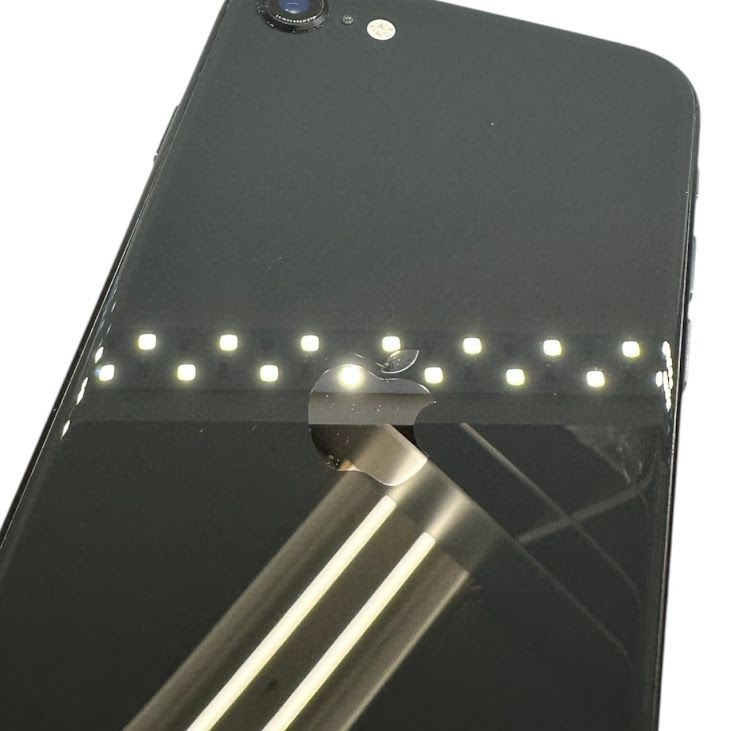 �ڥХåƥ꡼92%��iPhone��SE����2�����64GB���֥�å���SIM�ե꡼���ɥ�����