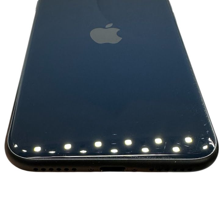 �ڥХåƥ꡼100%��iPhone��SE����3�����64GB���ߥåɥʥ��ȡ�SIM�ե꡼��au��