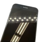 �ڥХåƥ꡼86%��iPhone��SE����2�����64GB���֥�å���SIM�ե꡼��au��