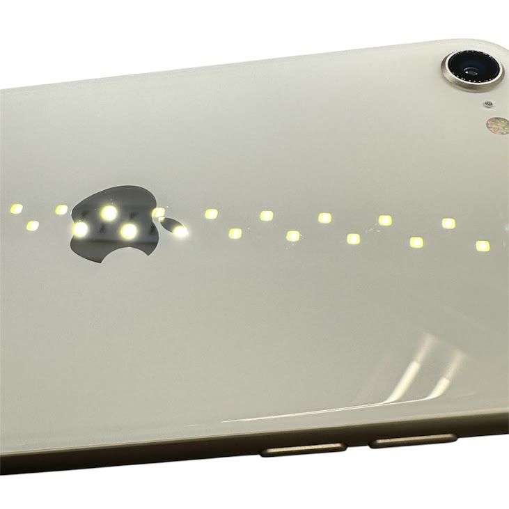 �ڥХåƥ꡼96%��iPhone��SE����3�����64GB���������饤�ȡ�SIM�ե꡼��au��