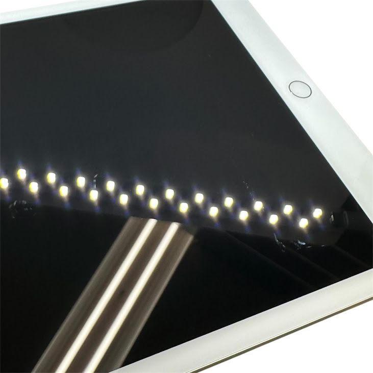 �ڥХåƥ꡼100%��iPad��8��Wi��Fi��Cellular��32GB������С�