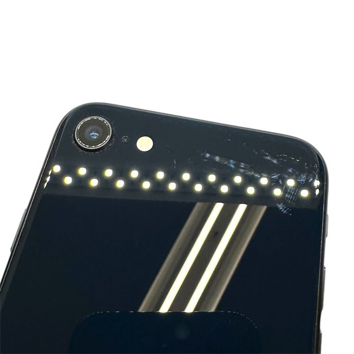 �ڥХåƥ꡼100%��iPhone��SE����3�����64GB���ߥåɥʥ��ȡ�SIM�ե꡼��au��
